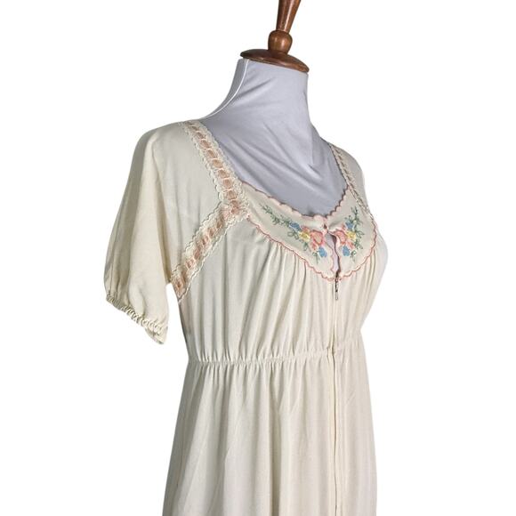 Vintage Gossard Artemis Nightgown Cream Embroidered Satin Nylon Gown S - Picture 5 of 7